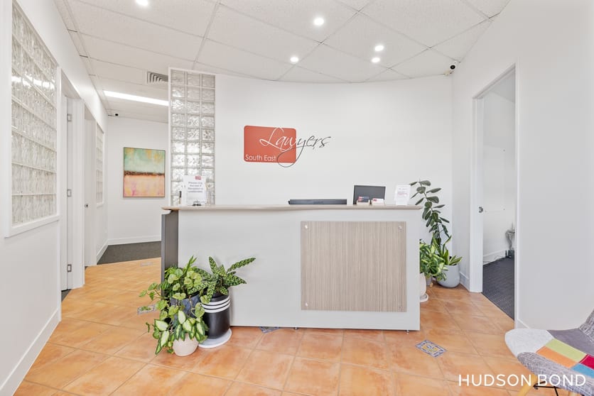 Click to view all images 1 Railway Crescent Croydon VIC 3136 - Image 2