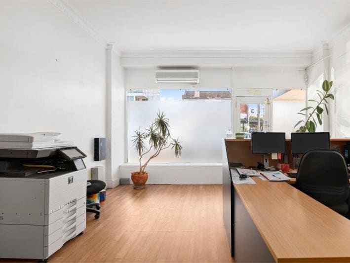 Click to view all images 3 Woodland Street Essendon VIC 3040 - Image 2