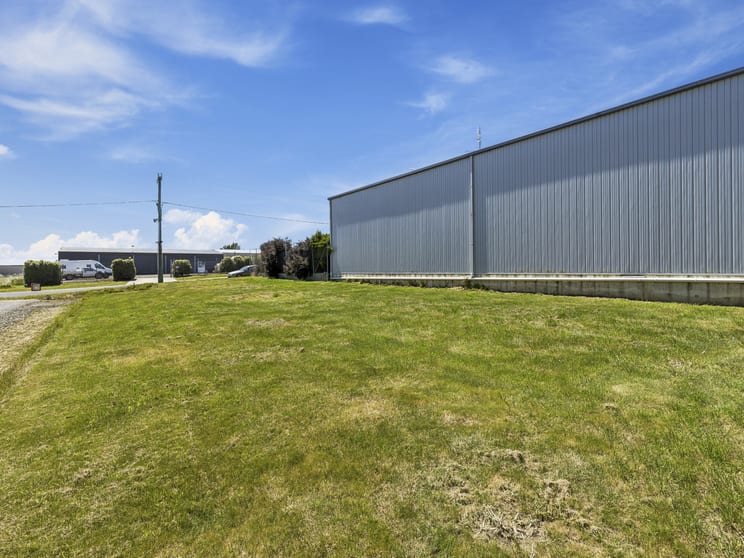 Click to view all images 42A Hugh Murray Drive Colac East VIC 3250 - Image 3