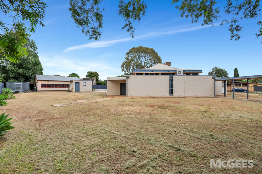 Click to view all images 1 Marleycombe Road Elizabeth Vale SA 5112 - Image 3