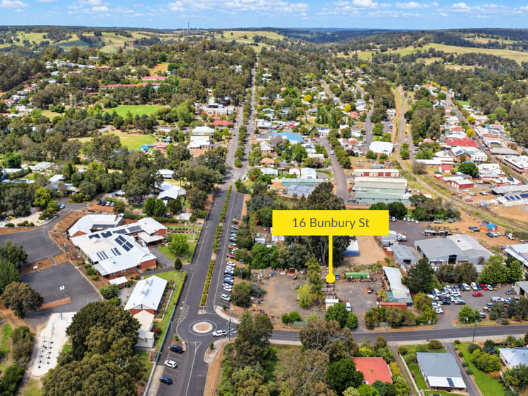 Click to view all images 16 Bunbury Street Bridgetown WA 6255 - Image 1