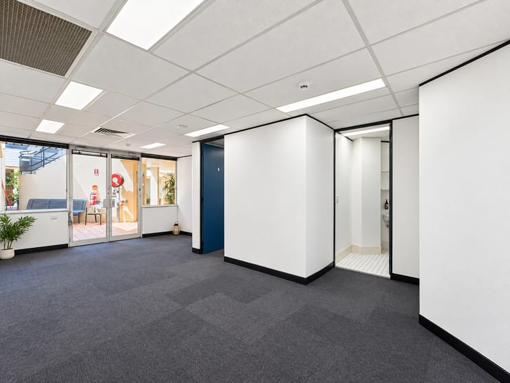 Click to view all images Dee Why NSW 2099 - Image 2