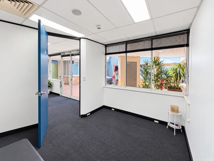 Click to view all images Dee Why NSW 2099 - Image 3
