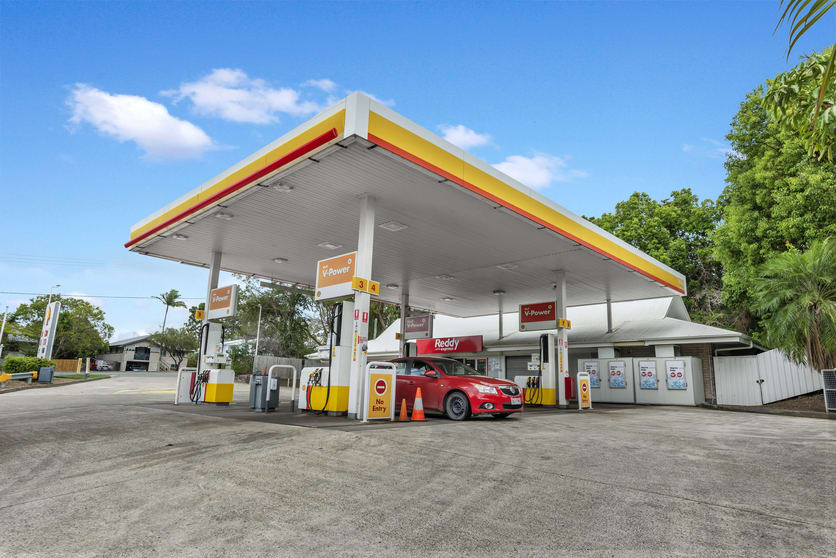 60 Poinciana Avenue Tewantin QLD 4565 - Image 4