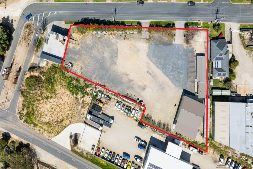 Click to view all images 168 Sangsters Road Wodonga VIC 3690 - Image 2