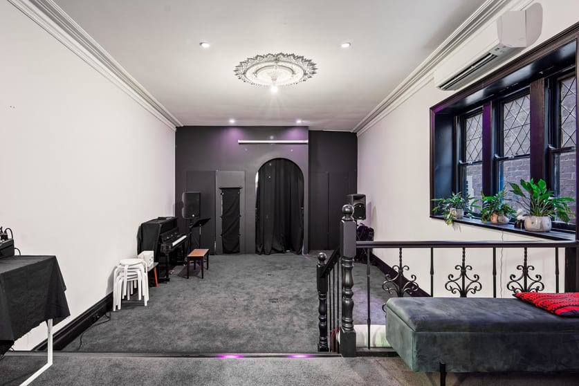 Click to view all images 649 Plenty Road Preston VIC 3072 - Image 3