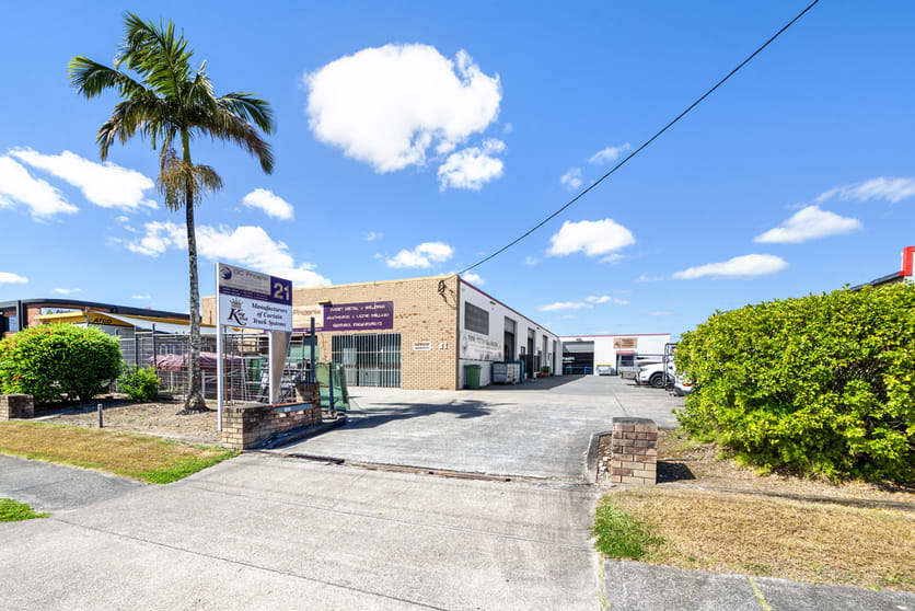 Click to view all images 21 Brendan Drive Nerang QLD 4211 - Image 2