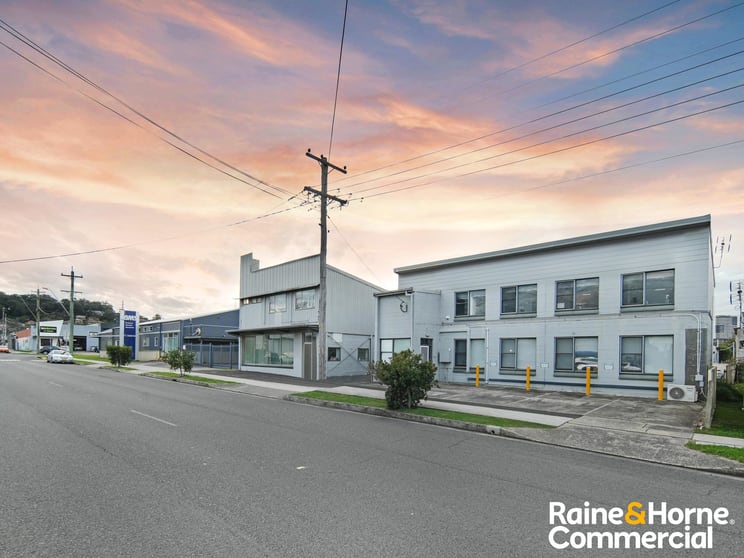 Click to view all images 88-90 SWAN STREET Wollongong NSW 2500 - Image 1