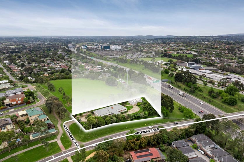Click to view all images 1 Sugarloaf Lane Berwick VIC 3806 - Image 3