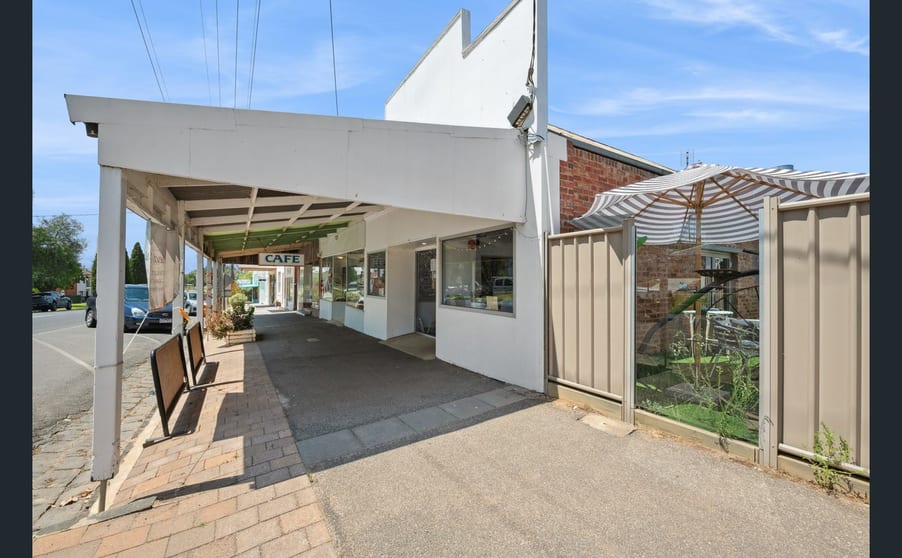 Click to view all images 118-124 Godfrey Street Boort VIC 3537 - Image 3