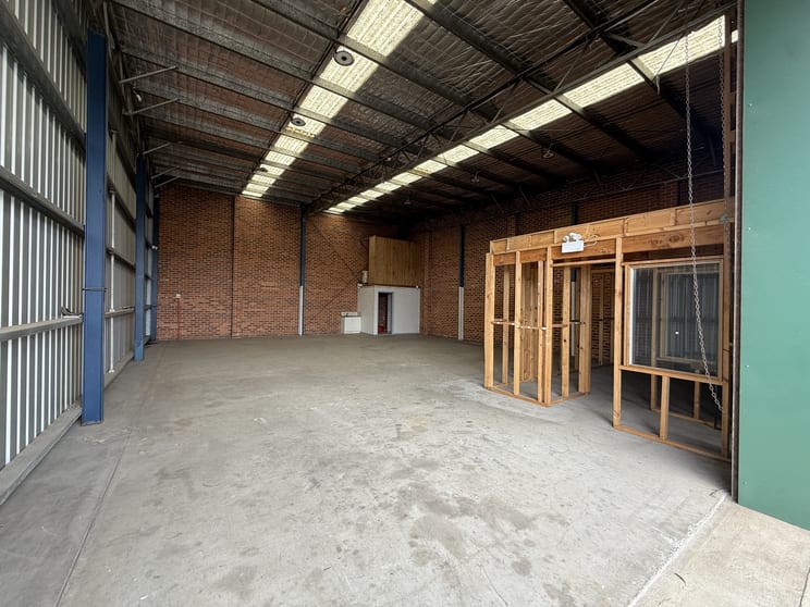 Click to view all images 8/45-47 Kemblawarra Road Warrawong NSW 2502 - Image 3