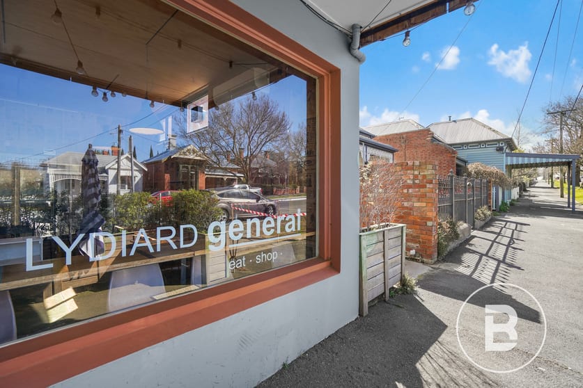 Click to view all images 313 Lydiard Street North Soldiers Hill VIC 3350 - Image 2