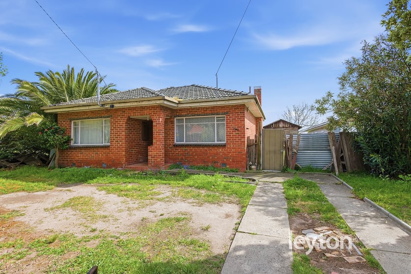 Click to view all images 19 Windsor Avenue Springvale VIC 3171 - Image 2