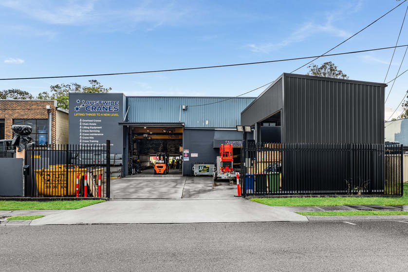 Click to view all images 38 Chetwynd Street Loganholme QLD 4129 - Image 1
