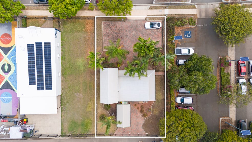 Click to view all images 12 Castlemaine Street Kirwan QLD 4817 - Image 4