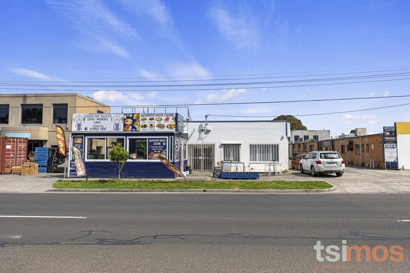 Click to view all images 2/63 Grange Road Cheltenham VIC 3192 - Image 3