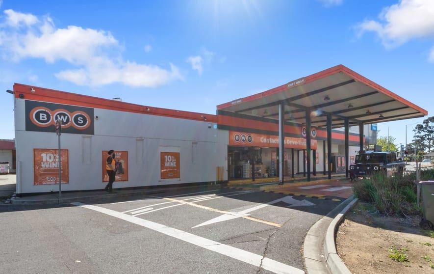 Click to view all images 49 Plenty Road Bundoora VIC 3083 - Image 4
