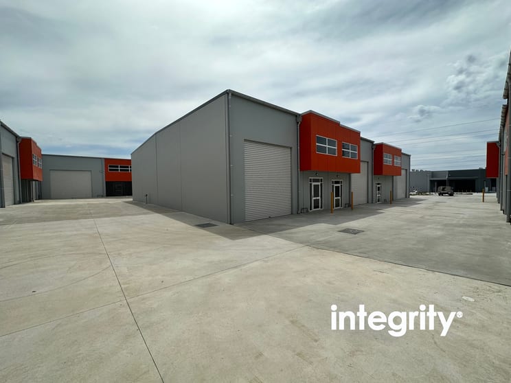Click to view all images 13/20-24 Tom Thumb Avenue South Nowra NSW 2541 - Image 1
