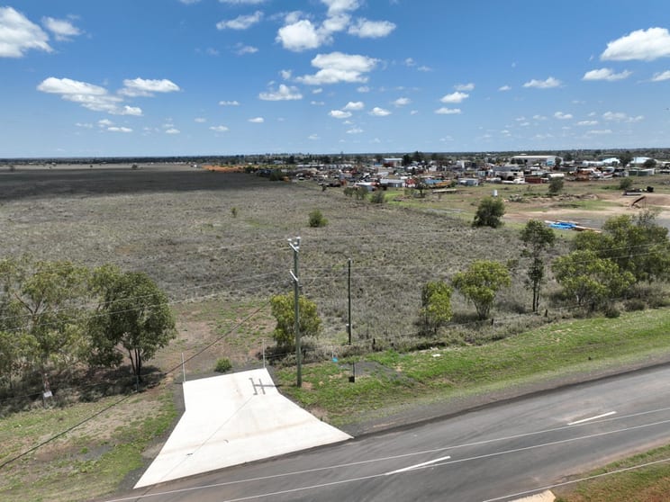 Click to view all images 197-201 Currey Street Roma QLD 4455 - Image 2