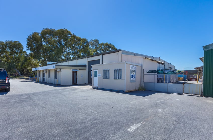 Click to view all images 44 Bassendean Road Bayswater WA 6053 - Image 1