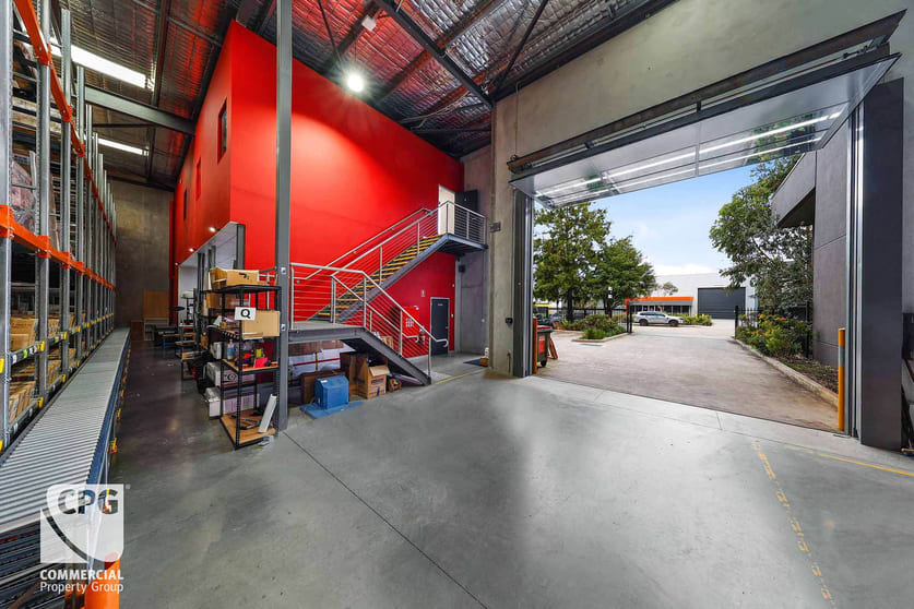 Click to view all images 14 Wurrook Circuit Caringbah NSW 2229 - Image 2