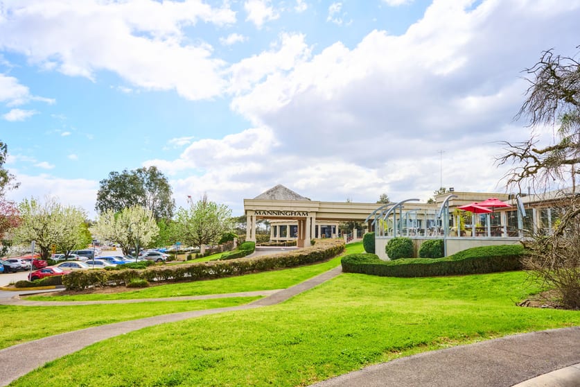 Click to view all images 1 Thompsons Road Bulleen VIC 3105 - Image 3