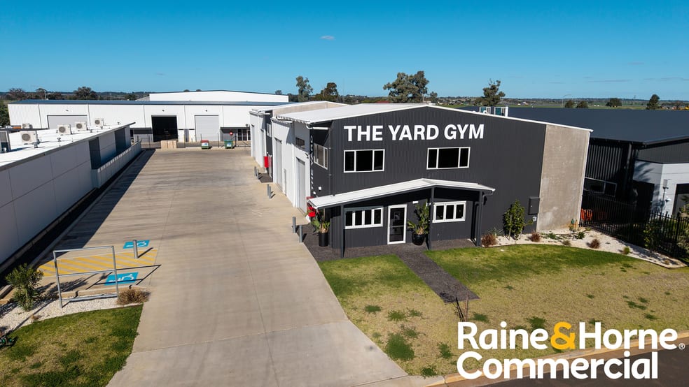 Click to view all images 4 Fiscal Way Dubbo NSW 2830 - Image 1