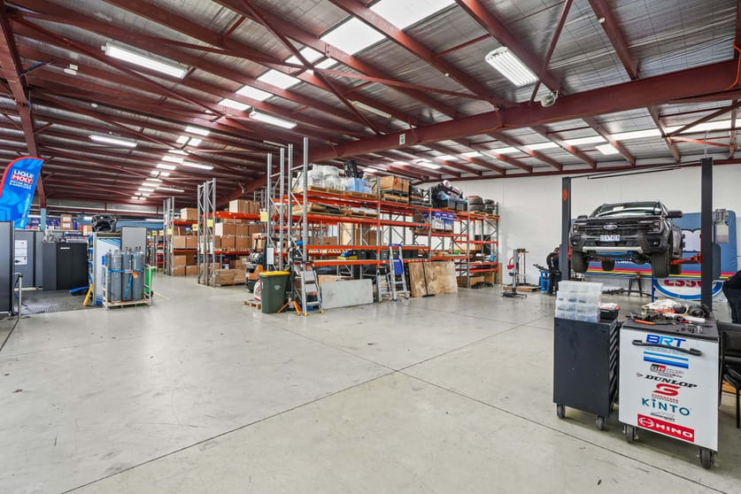 Click to view all images 30-32 Lexton Road Box Hill North VIC 3129 - Image 3
