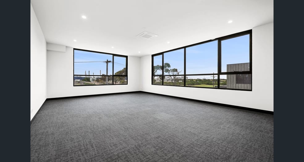 Click to view all images 6/4-14 Greta Street North Shore VIC 3214 - Image 2