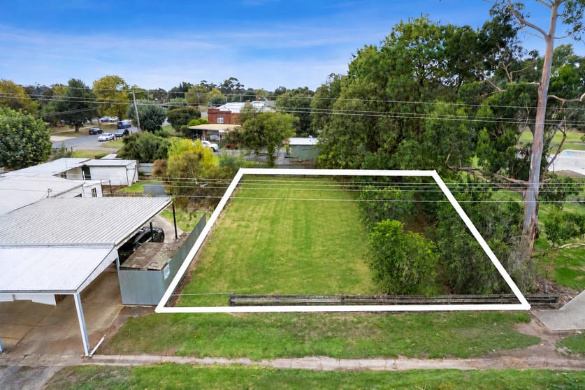 Click to view all images 38 Main Street Birregurra VIC 3242 - Image 1