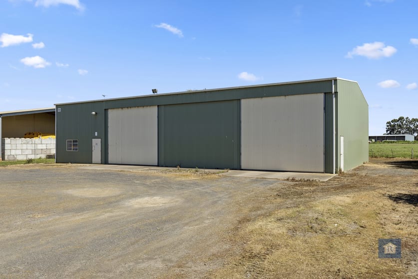 Click to view all images 49 Rossmoyne Road Colac West VIC 3250 - Image 1