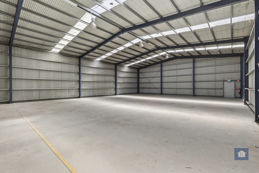 Click to view all images 49 Rossmoyne Road Colac West VIC 3250 - Image 3
