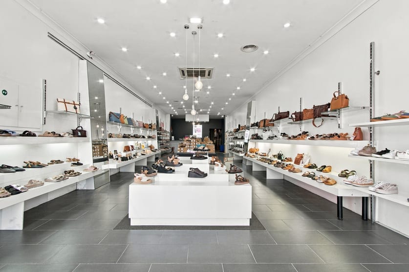 Click to view all images 182 Commercial Road Morwell VIC 3840 - Image 1