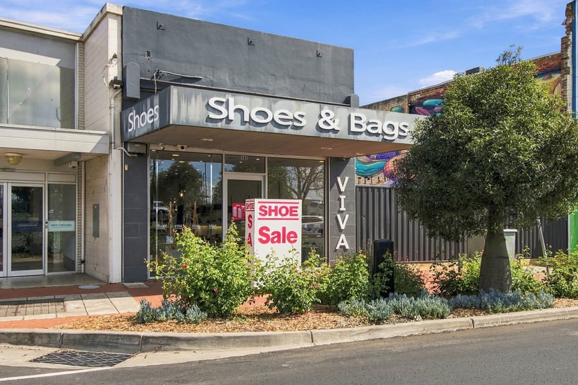Click to view all images 182 Commercial Road Morwell VIC 3840 - Image 2