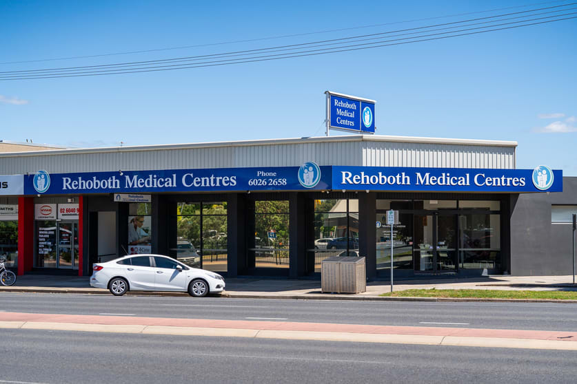Click to view all images 2 & 3/329 Urana Road Lavington NSW 2641 - Image 1