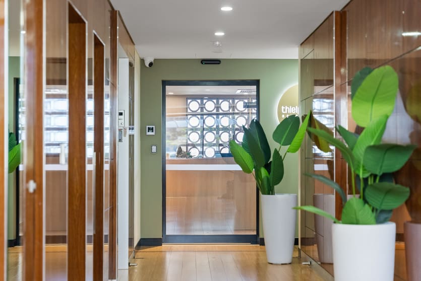 Click to view all images 4/9 Beach Road Surfers Paradise QLD 4217 - Image 4