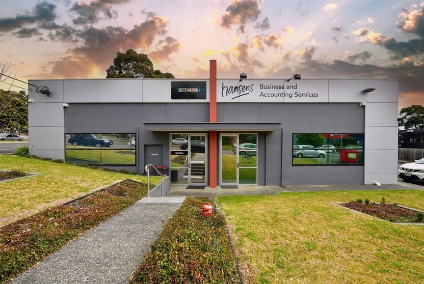 Click to view all images 3&4/1 Hardner Road Mount Waverley VIC 3149 - Image 1