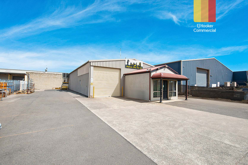 Click to view all images 11 High Street Dry Creek SA 5094 - Image 2