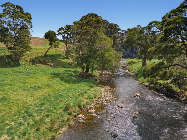 Click to view all images 86 Rothwells Road Sisters Creek TAS 7325 - Image 3