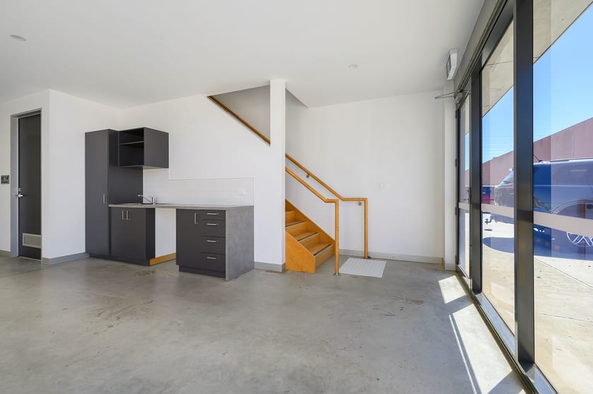 2/22 Keon Parade Thomastown VIC 3074 - Image 3