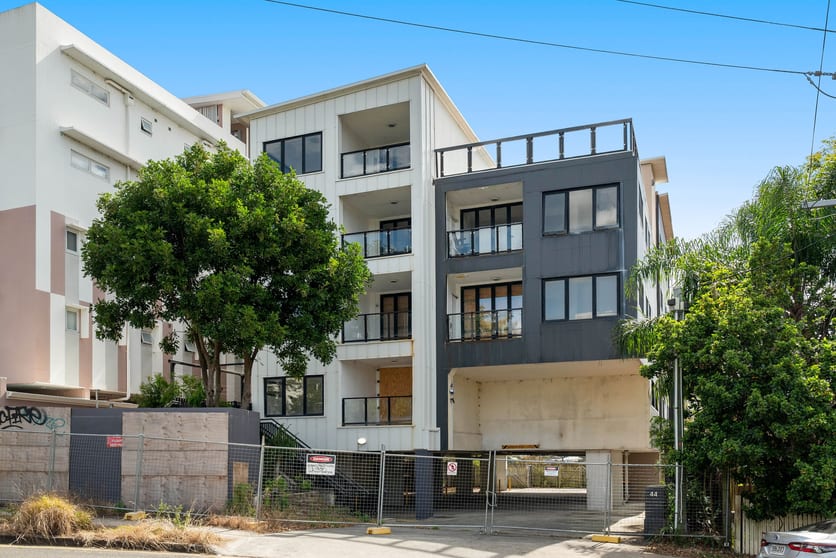 Click to view all images 44 Mascar Street Upper Mount Gravatt QLD 4122 - Image 1