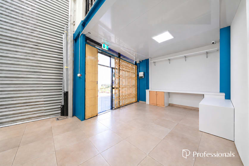 Click to view all images 23/68 Eucumbene Drive Ravenhall VIC 3023 - Image 3