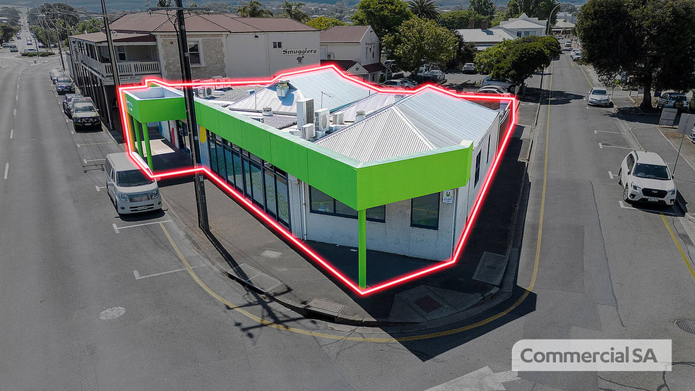 Click to view all images 10 Crozier Road Victor Harbor SA 5211 - Image 1