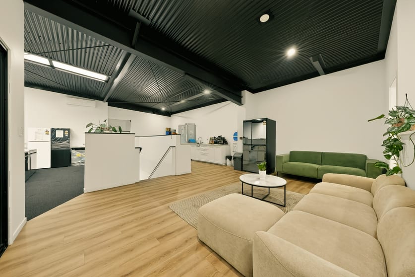 Click to view all images 5/96 Basalt Street Geebung QLD 4034 - Image 2