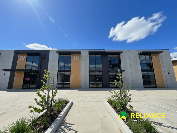 Click to view all images 17/12 Raymond Road Laverton North VIC 3026 - Image 1
