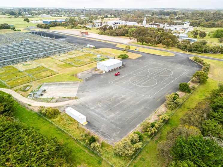 Click to view all images 61 Saleyards Road Millicent SA 5280 - Image 3