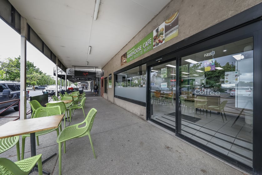 Click to view all images 28 Aiken Street Gisborne VIC 3437 - Image 2