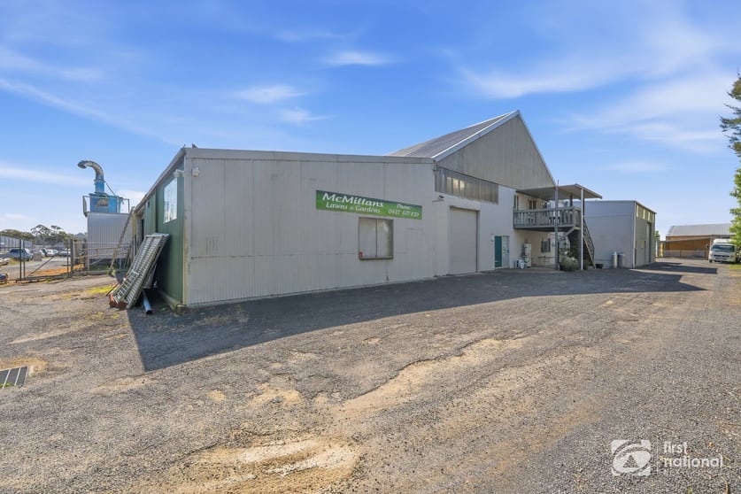 Click to view all images Unit 4 270 Mann Street Armidale NSW 2350 - Image 3
