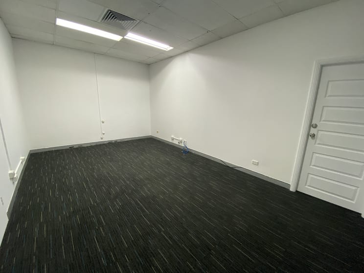 7/33 Windsor Road Kellyville NSW 2155 - Image 2