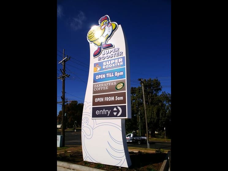 Click to view all images 137 (91SQM) Ruthven Street North Toowoomba QLD 4350 - Image 2